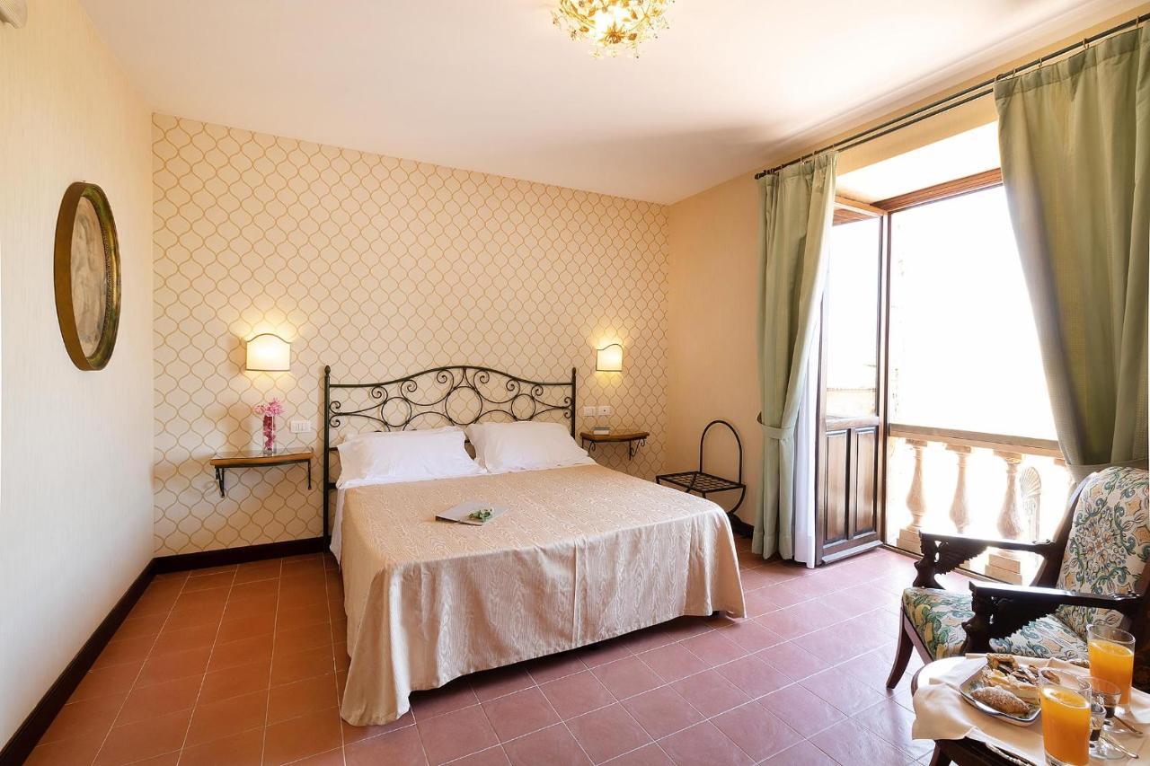 Hotel Villa Favorita Noto Ngoại thất bức ảnh