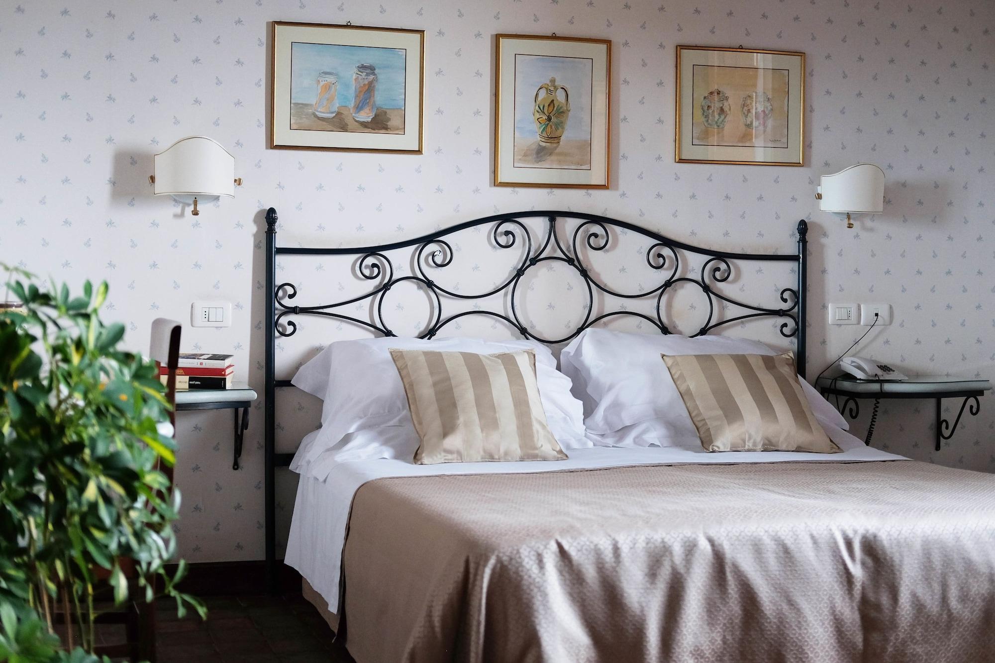 Hotel Villa Favorita Noto Ngoại thất bức ảnh